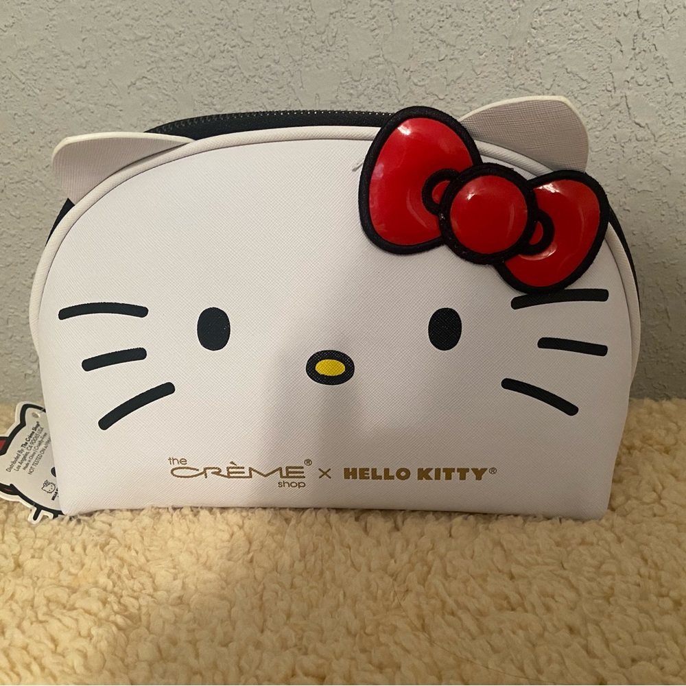 Hello Kitty Makeup bag!💌